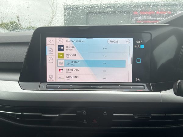 2022 (222) Volkswagen Golf Life 2.0 TDI -New Alloy 355592370