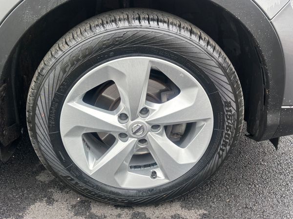 Nissan Qashqai SV Commercial  only 102000kms 355604511