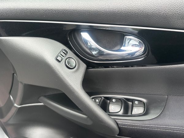 Nissan Qashqai SV Commercial  only 102000kms 355604513