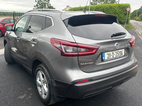 Nissan Qashqai SV Commercial  only 102000kms 355604632