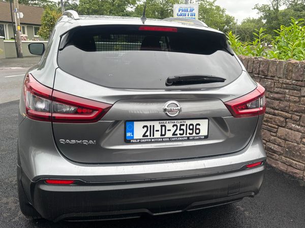 Nissan Qashqai SV Commercial  only 102000kms 355604678
