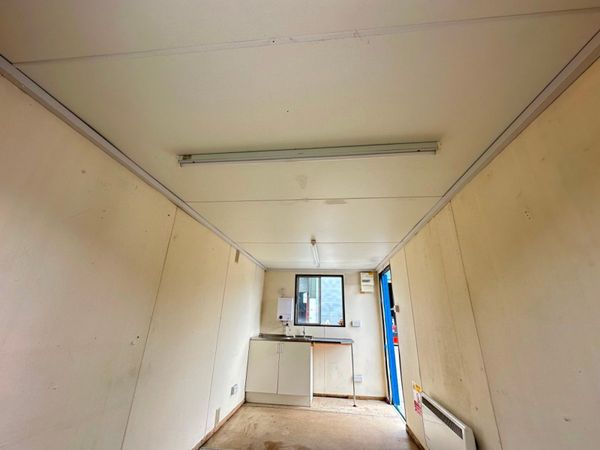 16 X 8 ... SITE OFFICE , CABIN , KITCHEN ....657P 355608767