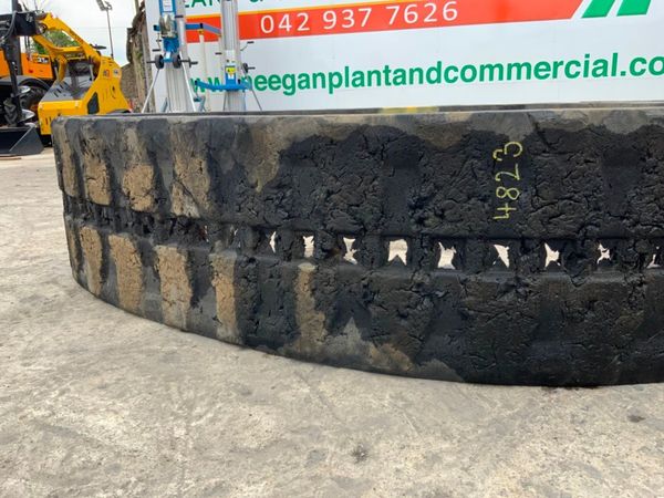 400 x 74 x 73 RUBBER TRACKS..........4823. 355601912