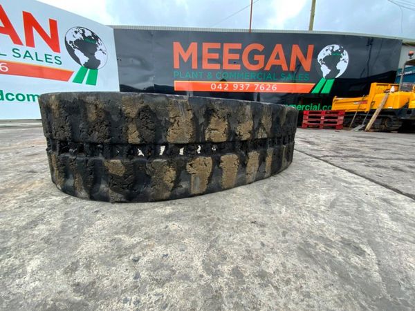 400 x 74 x 73 RUBBER TRACKS..........4823. 355601920