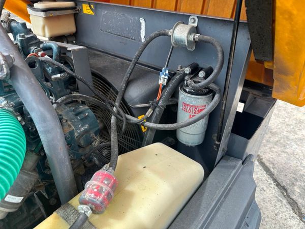 2015 ...ATLAS  XAS47 ..ROAD AIR COMPRESSOR. 355612829