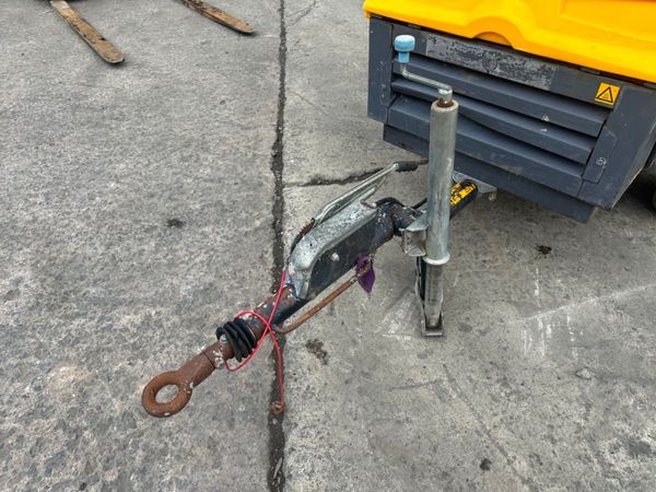2015 ...ATLAS  XAS47 ..ROAD AIR COMPRESSOR. 355612821