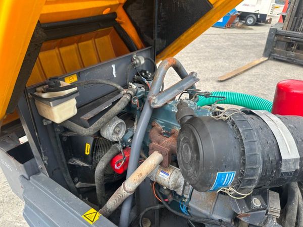 2015 ...ATLAS  XAS47 ..ROAD AIR COMPRESSOR. 355612831