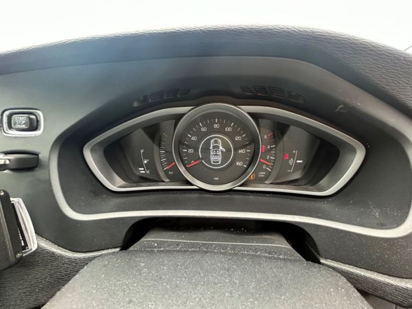 2015 Volvo V40 355705819
