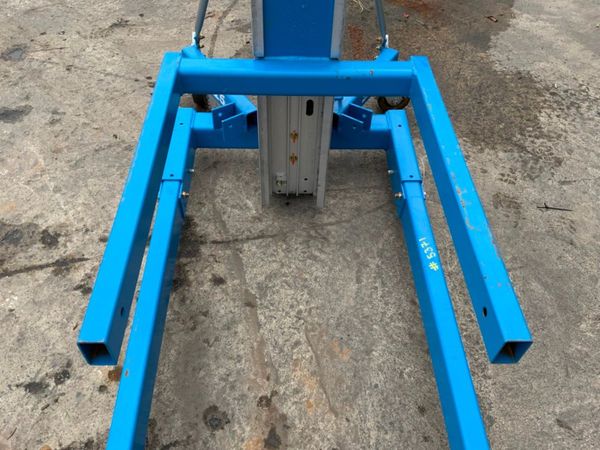 2023 GENIE SLA-15 MANUAL MATERIAL HOIST....5371. 355716936