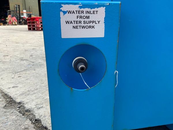 TRIME SEVEN STATION AUTOMATIC X-BOOT WASH..... 355730729