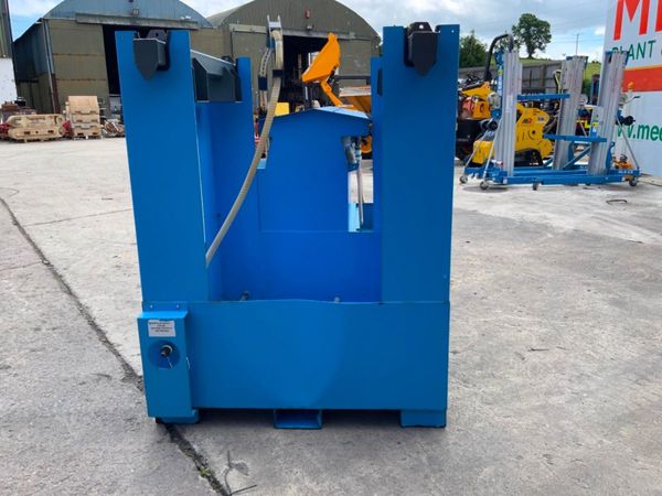 TRIME SEVEN STATION AUTOMATIC X-BOOT WASH..... 355730733