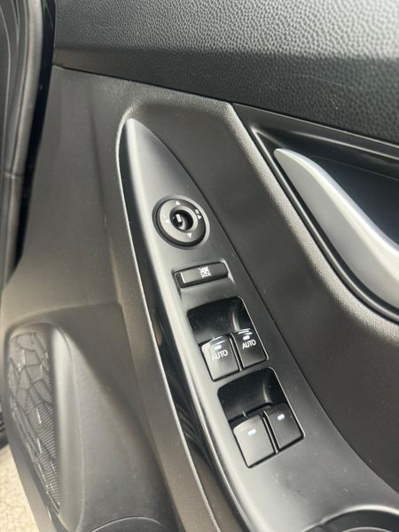 Hyundai ix20 2017 DELUXE 1.4 PETROL 355793871
