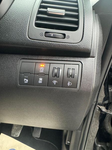 Hyundai ix20 2017 DELUXE 1.4 PETROL 355793873
