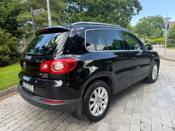 Volkswagen Tiguan 2011 LOW KMS 2.0TDI 355884088
