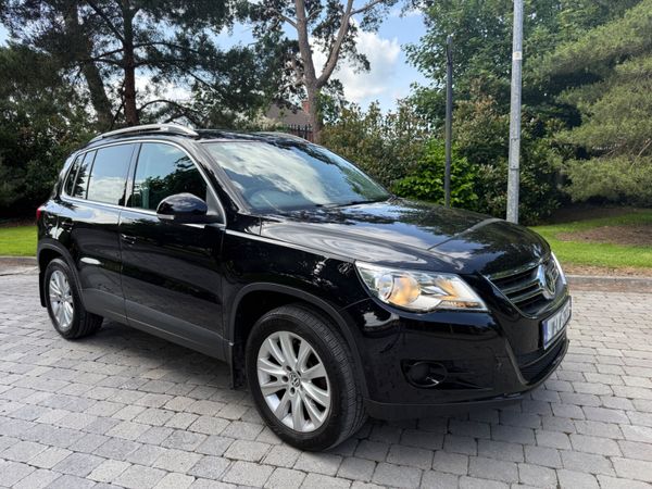 Volkswagen Tiguan 2011 LOW KMS 2.0TDI 355884092