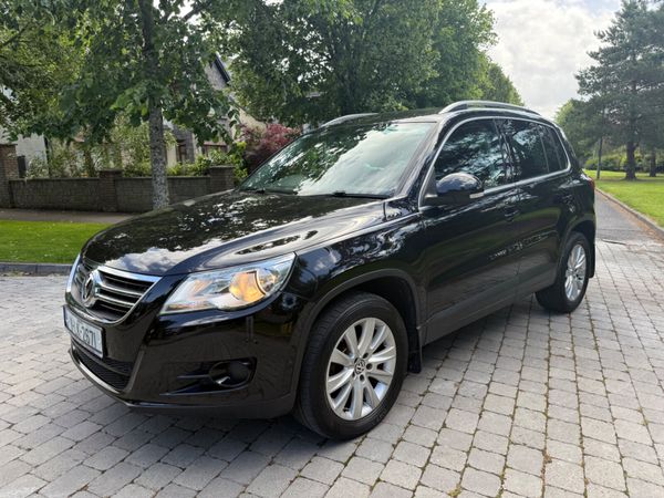 Volkswagen Tiguan 2011 LOW KMS 2.0TDI 355884298