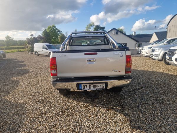 Toyota Hilux 3.0 D4D 355901142