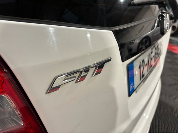Honda Fit 1.3 Petrol 5DR AUTO 355933080