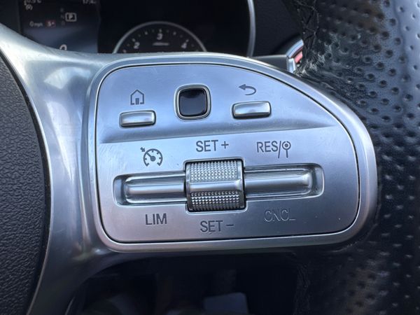 Mercedes-Benz C-Class 2019 220 D AMG 356013460