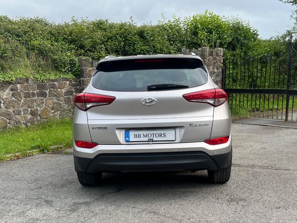 Hyundai Tucson 1.7d Premium. New NCT 01/27 356236348