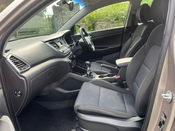 Hyundai Tucson 1.7d Premium. New NCT 01/27 356236349