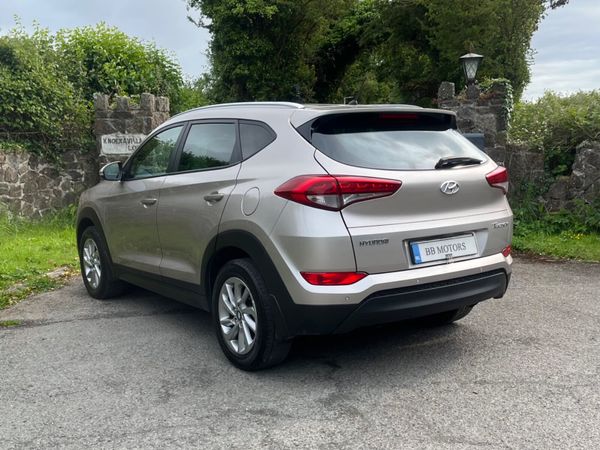 Hyundai Tucson 1.7d Premium. New NCT 01/27 356236355