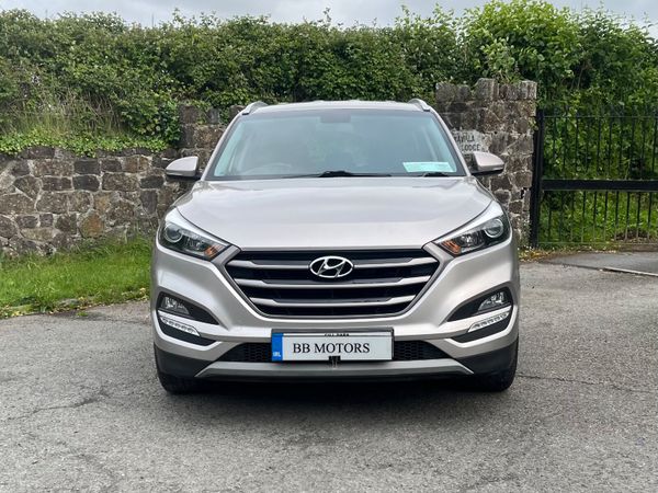 Hyundai Tucson 1.7d Premium. New NCT 01/27 356236357