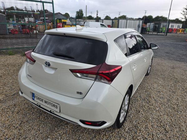 Toyota Auris Hybrid Automatic 2017 356273298
