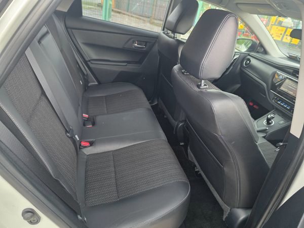 Toyota Auris Hybrid Automatic 2017 356273291