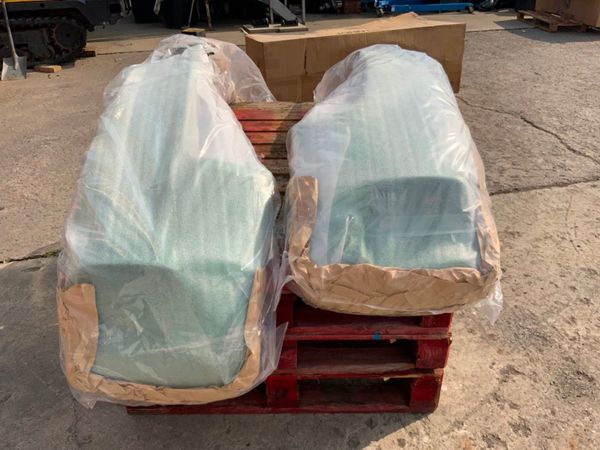 UNUSED JOHN DEERE 20/30 SERIES  MUDGUARDS. 356293632