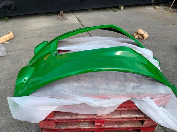 UNUSED JOHN DEERE 20/30 SERIES  MUDGUARDS. 356293641
