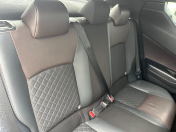TOYOTA C-HR 2017, 1.8 HYBRID AUTO HIGH SPEC 356331451