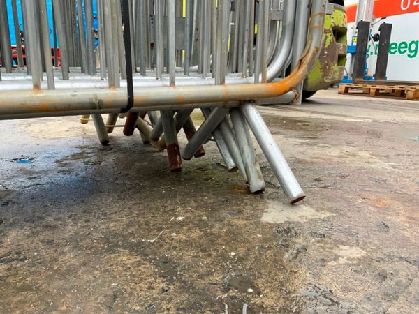 20 of GALVANISED PEDESTRIAN BARRIERS......4856. 356428324