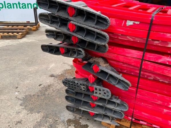 20 of  PEDESTRIAN  PLASTIC BARRIERS......5679. 356444406