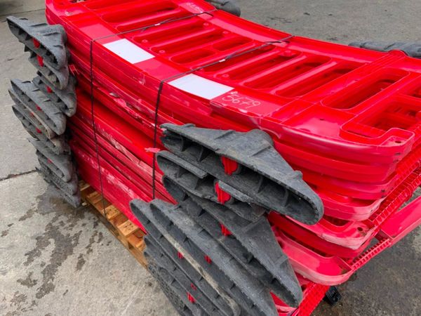 20 of  PEDESTRIAN  PLASTIC BARRIERS......5679. 356444403