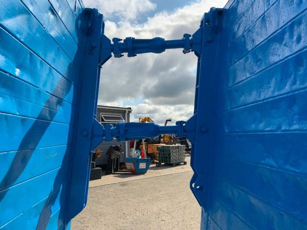 3.5 x 2.65 mts TRENCH BOX / RISER ASSEMBLY...5103. 356543327