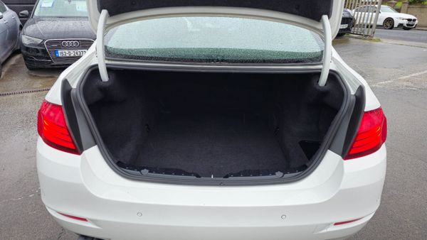 BMW 5-Series 2015 356558211