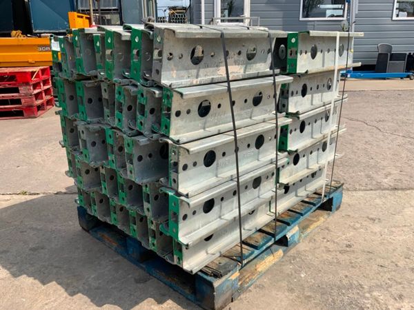 600mm SHUTTERING STRONGBACK / WHALERS. 356552514