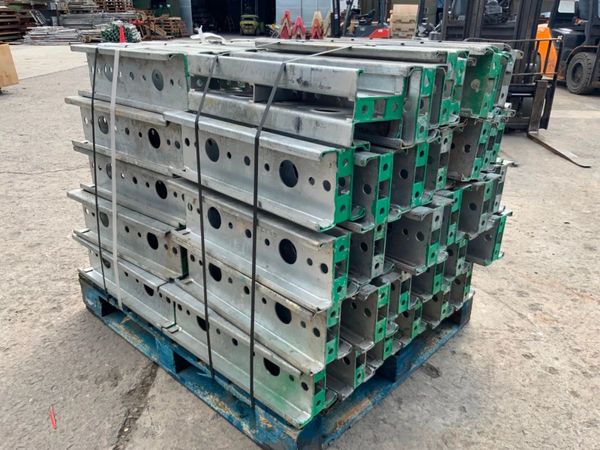 600mm SHUTTERING STRONGBACK / WHALERS. 356552518