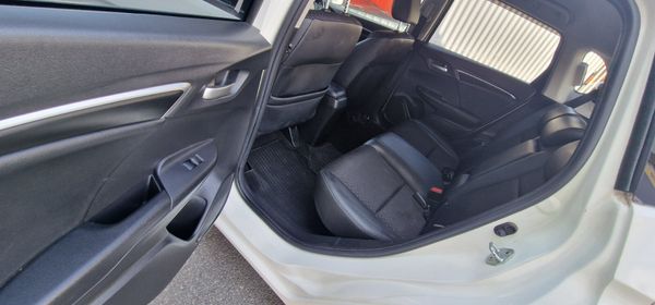 Honda fit Hybrid 356570713