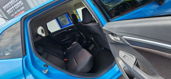 Honda fit Hybrid 356571074