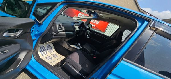 Honda fit Hybrid 356571078