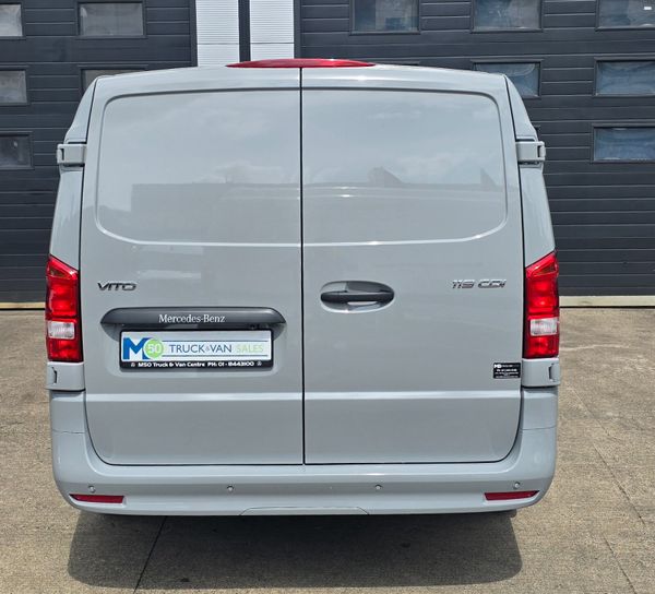 Vito Select 119L Auto - Alpine Grey 356598796