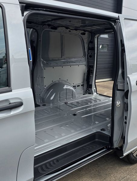 Vito Select 119L Auto - Alpine Grey 356598793