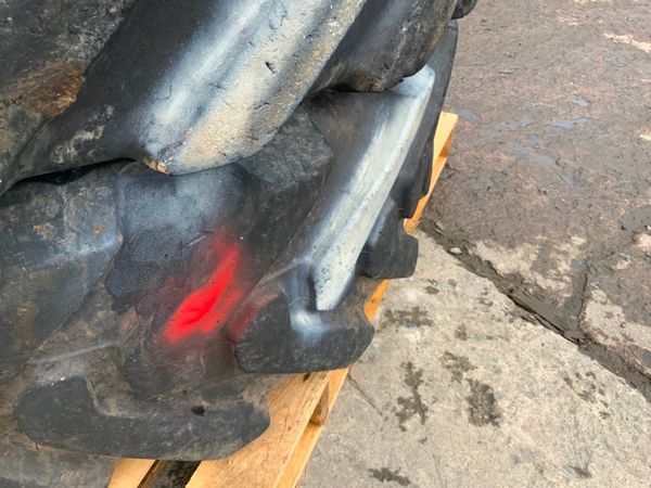 400 x 80 x 24 BKT TELEPORTER AGRI TYRES......4375. 356696977