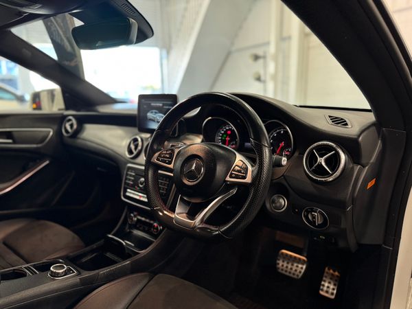 Mercedes-Benz CLA180 AMG Line-Immaculate 356697847