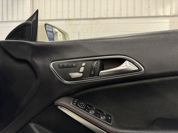 Mercedes-Benz CLA180 AMG Line-Immaculate 356697851