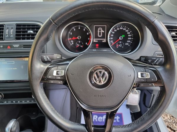 2015 Volkswagen Polo  1.2  COMFORTLINE TOP SPECS 356692700