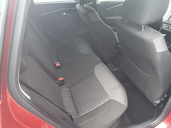 Volkswagen Polo 2015 356716961
