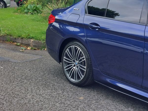 BMW 530e M-Sport *Mediterranean Blue* 2018 356730363